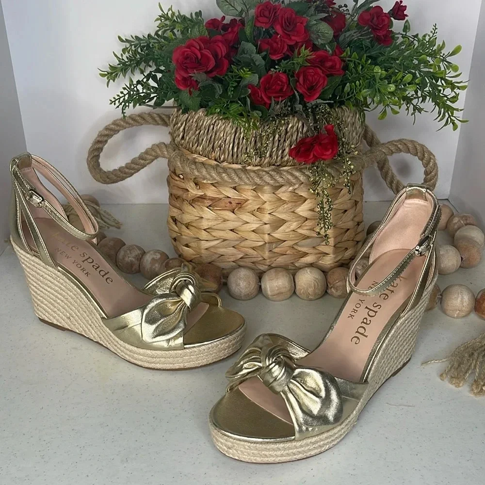 kate spade New York Wedge Sandals Sz. 9.5 Pale Gold - Picture 5 of 11